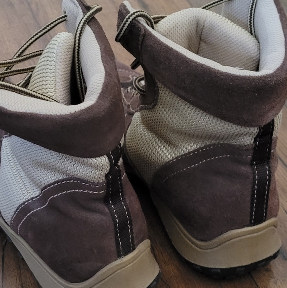 Vintage - Bee Fly High Top Suede & Knit Booties‎ - Picture 6 of 6